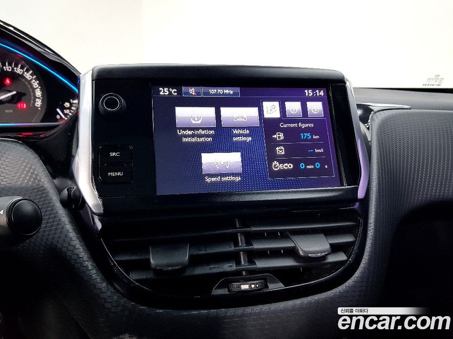Peugeot 2008 1st Gen фото 13