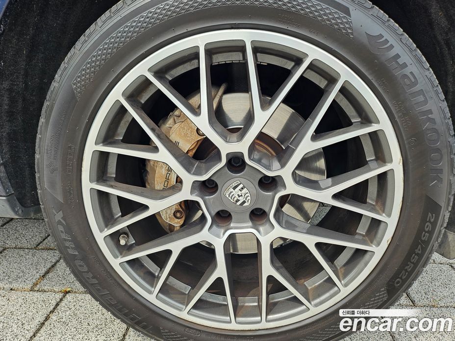 Porsche Macan фото 4