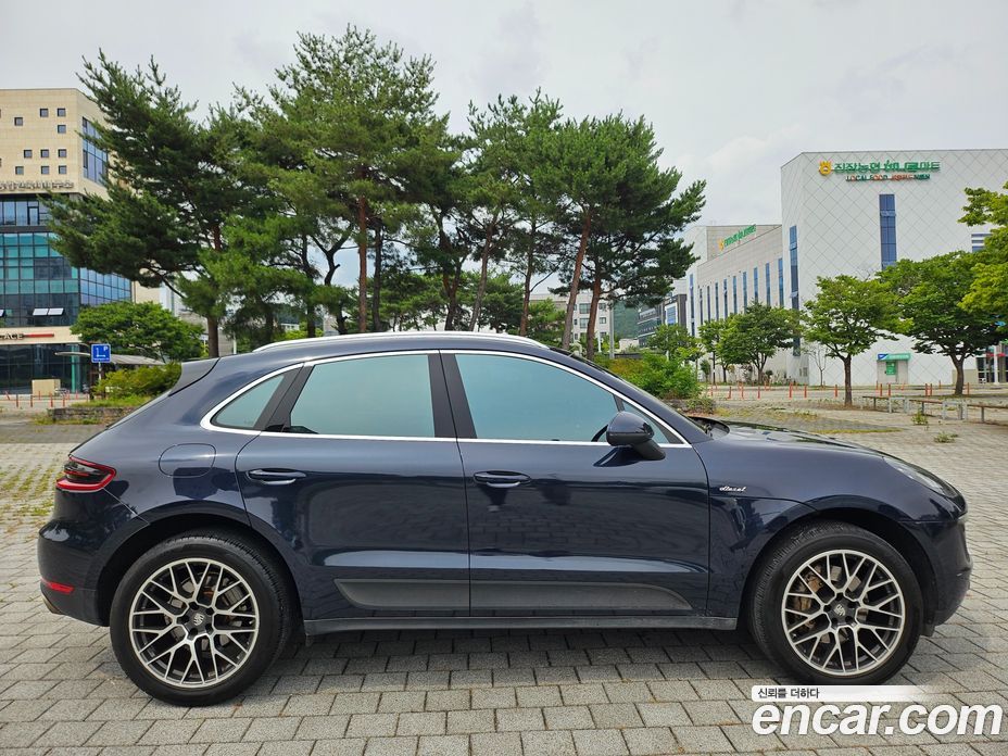 Porsche Macan фото 5