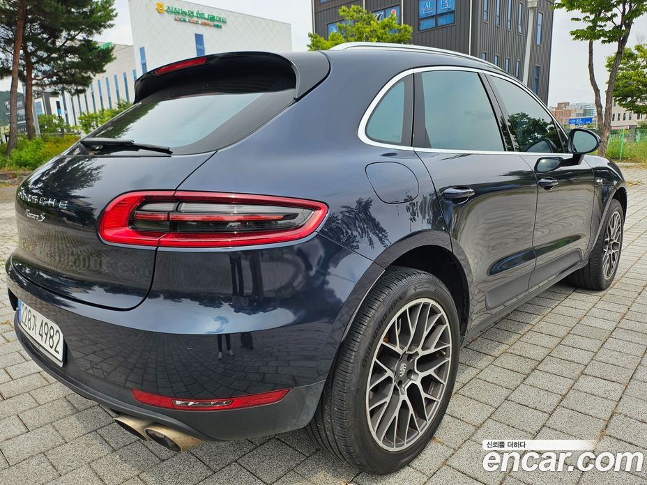Porsche Macan фото 6
