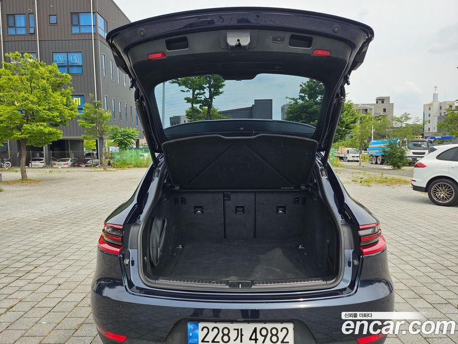 Porsche Macan фото 9
