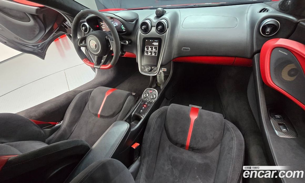 McLaren 570S фото 7