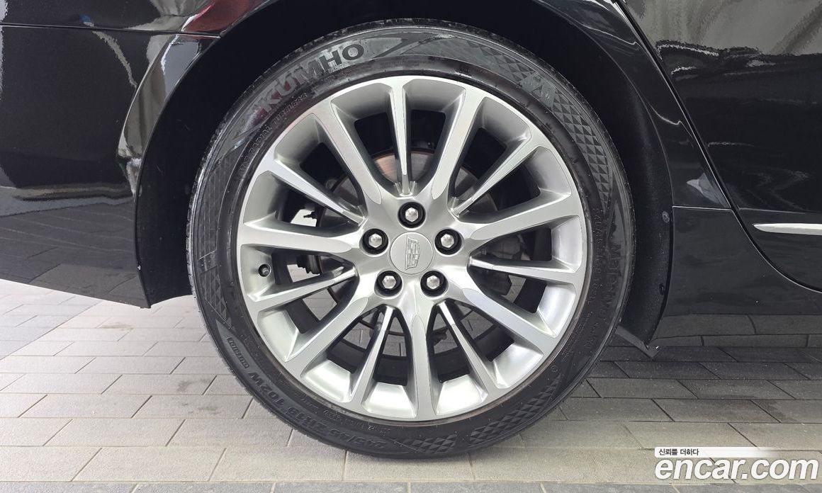 Cadillac CT6 фото 5
