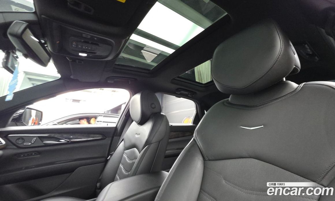 Cadillac CT6 фото 18