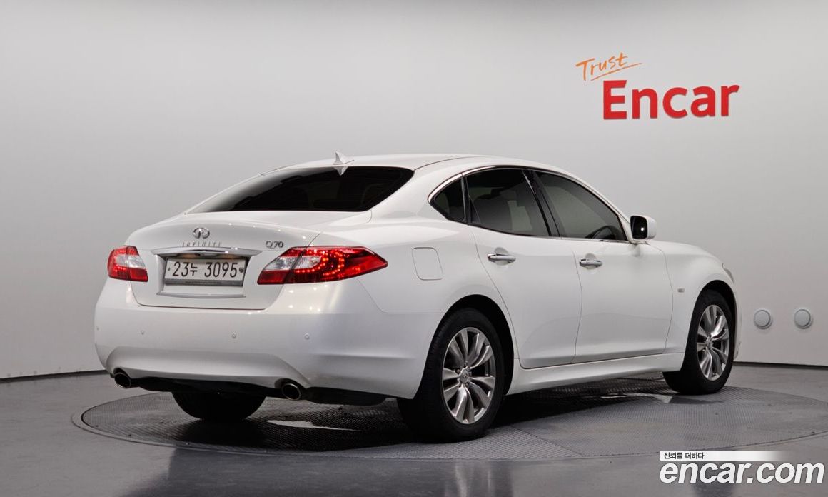 Infiniti M30d фото 2