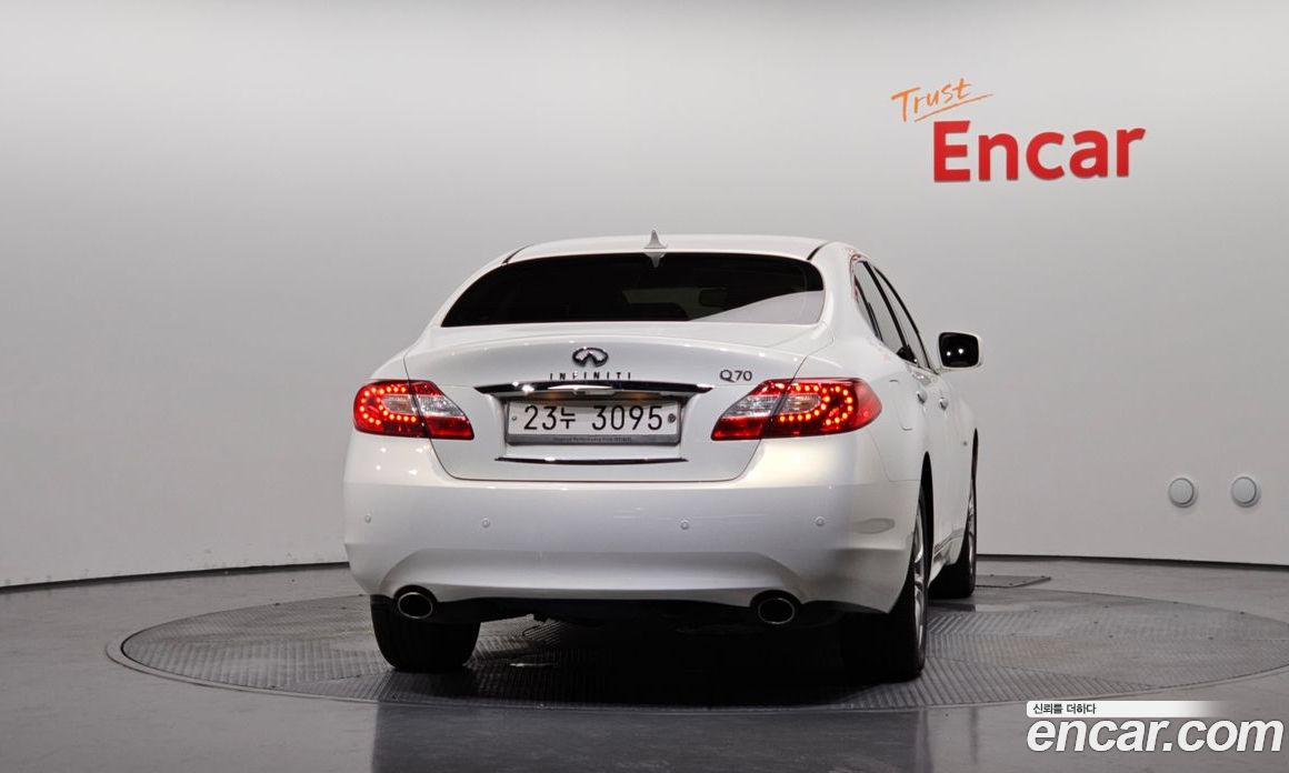 Infiniti M30d фото 4