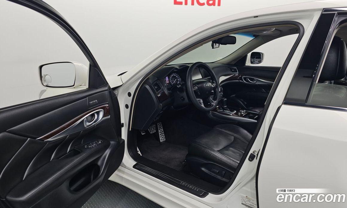Infiniti M30d фото 10
