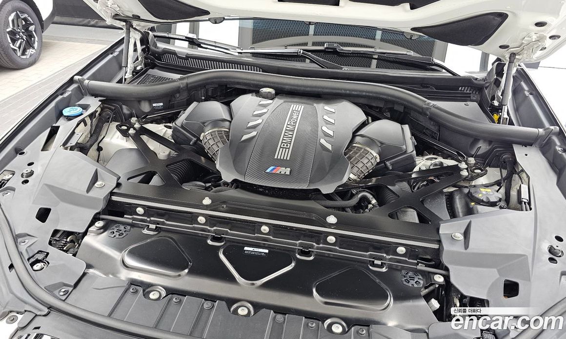 BMW X5M (G05) фото 6