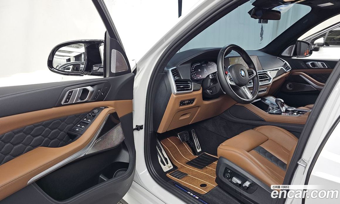 BMW X5M (G05) фото 10