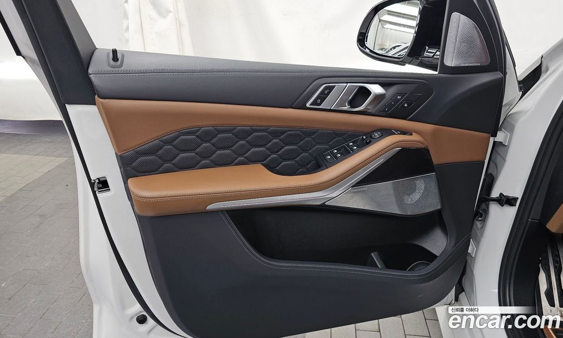 BMW X5M (G05) фото 24