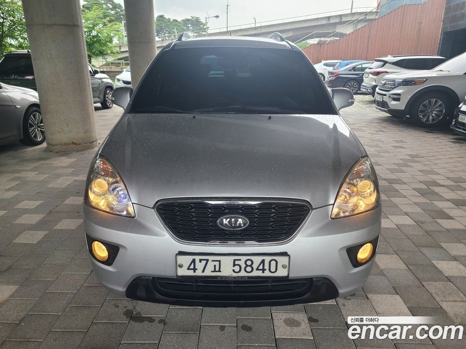 Kia Carens 2nd Gen фото 2