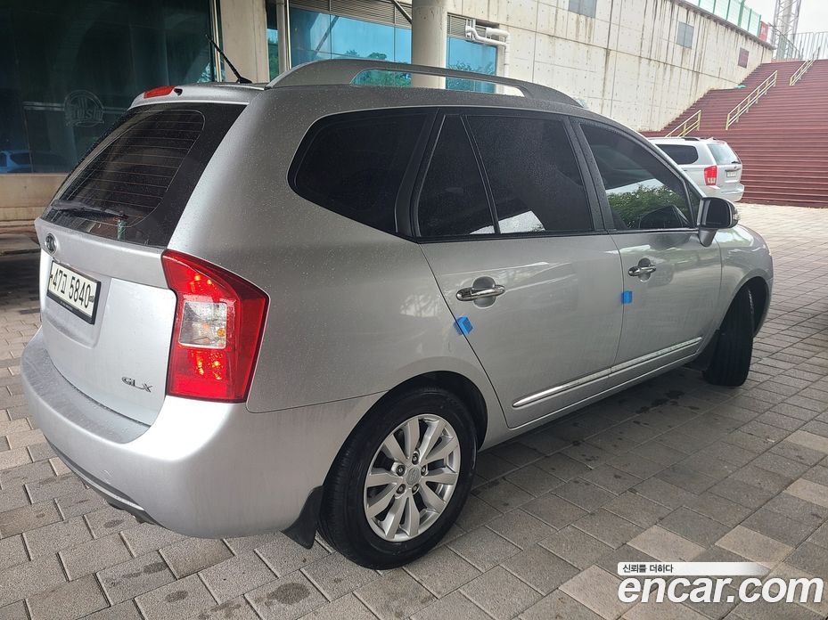 Kia Carens 2nd Gen фото 5