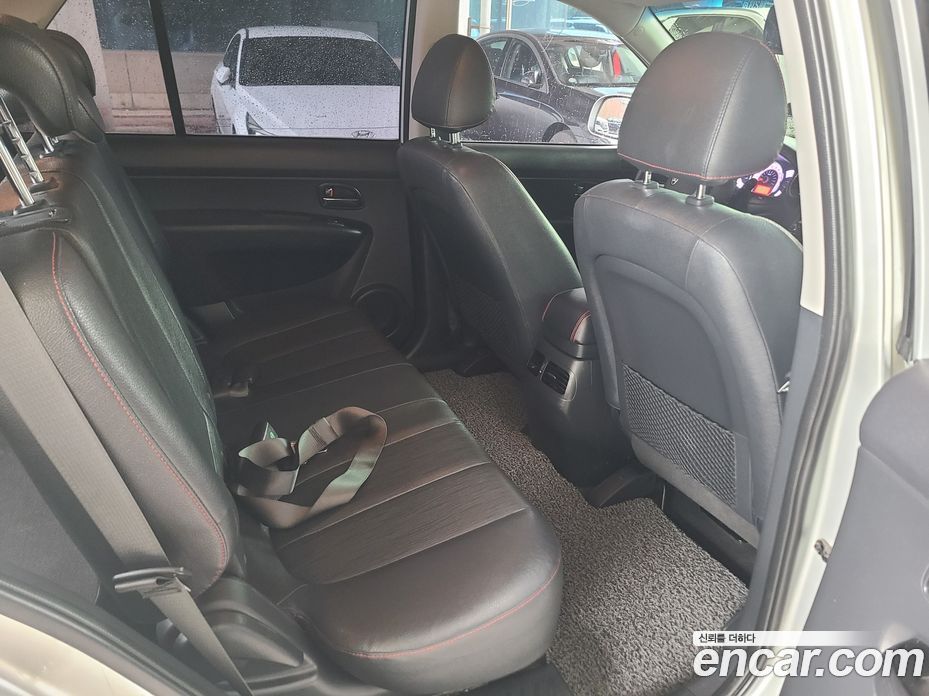 Kia Carens 2nd Gen фото 13