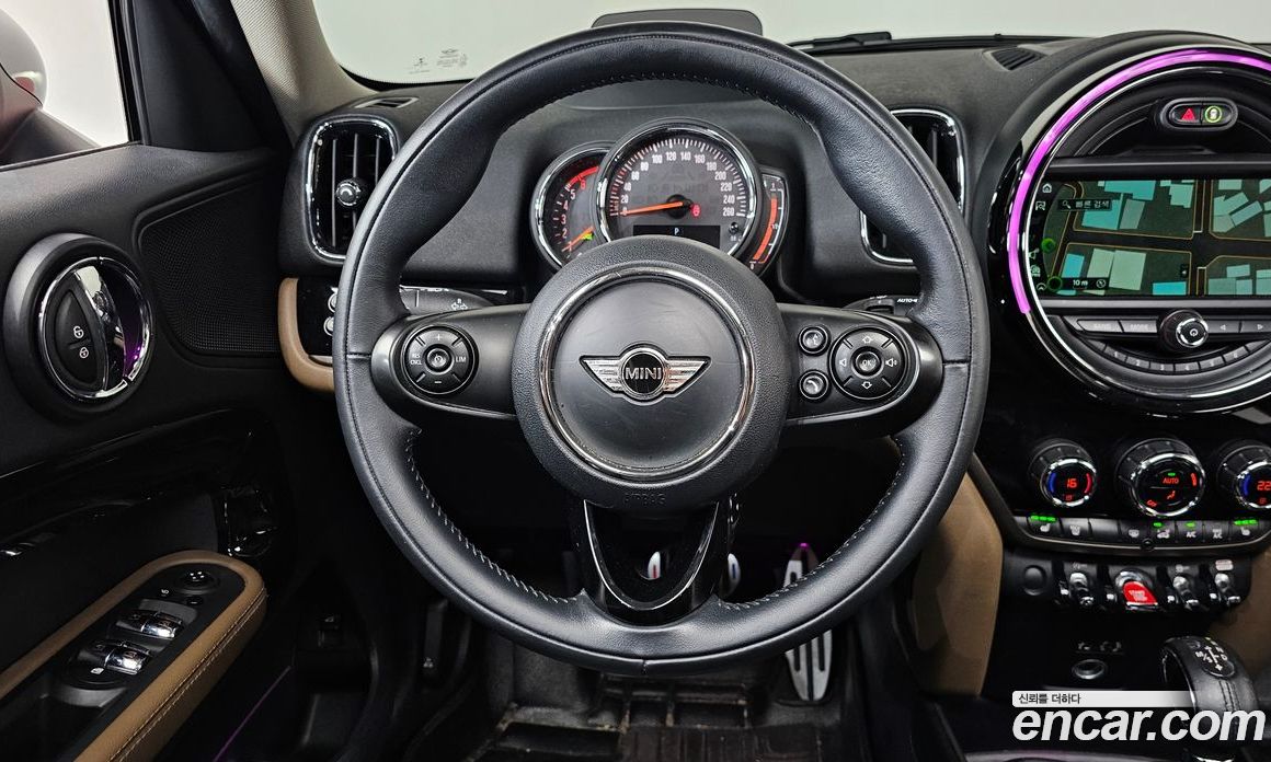 Mini Cooper Countryman D фото 12