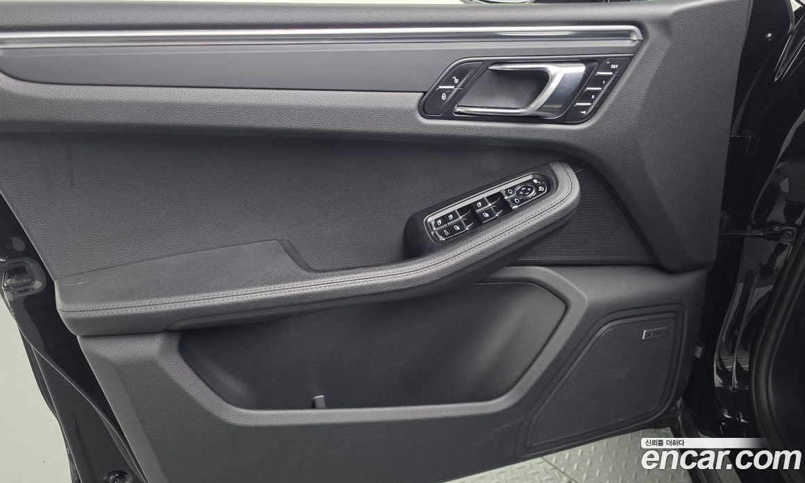 Porsche Macan фото 24