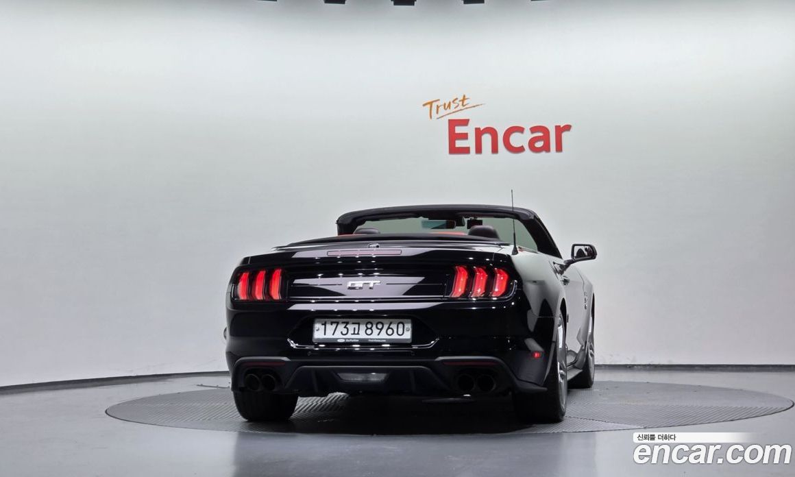 Ford Mustang фото 4