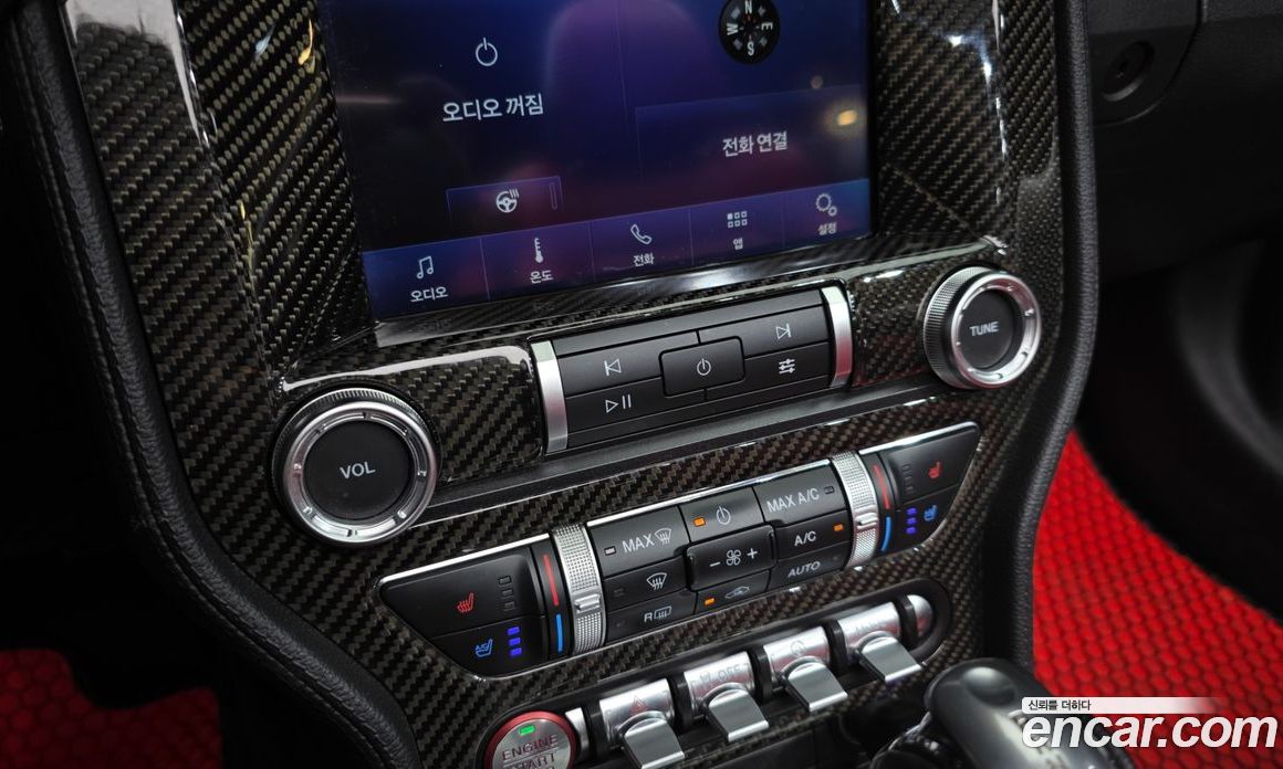 Ford Mustang фото 17