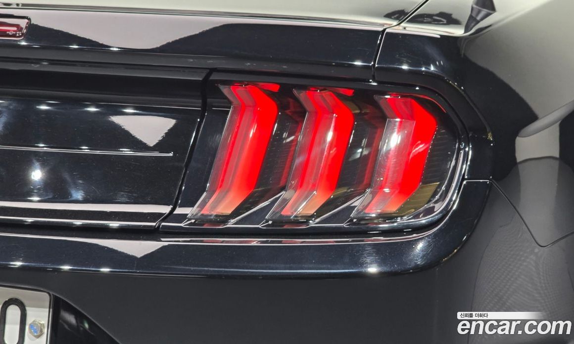 Ford Mustang фото 23