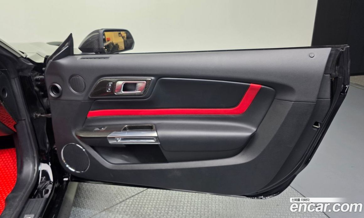 Ford Mustang фото 24