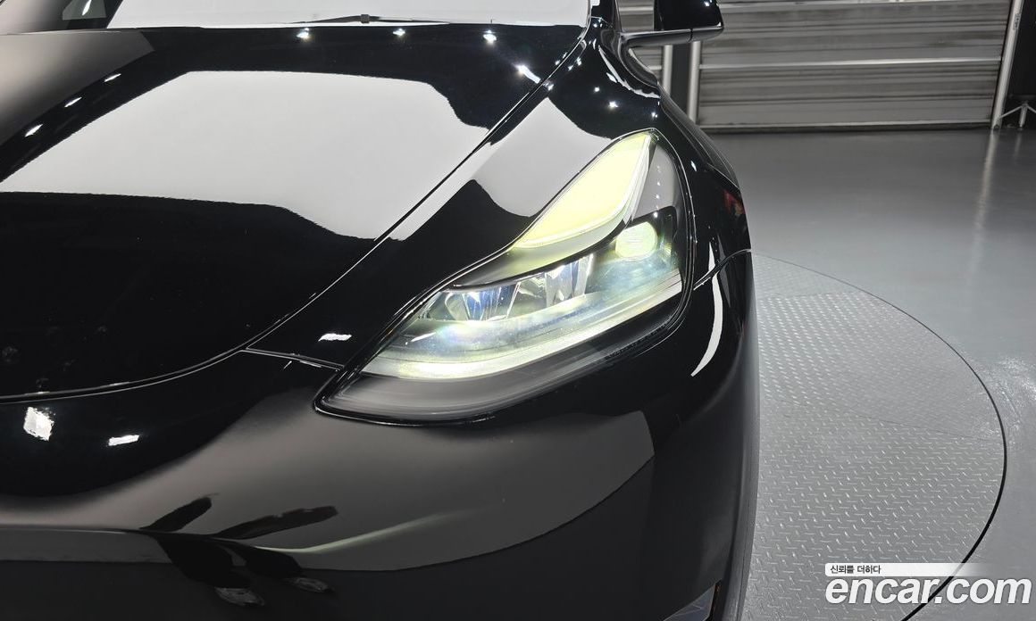 Tesla Model Y фото 22