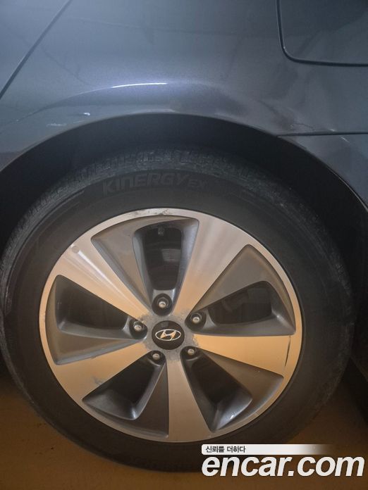 Hyundai Sonata Hybrid фото 5