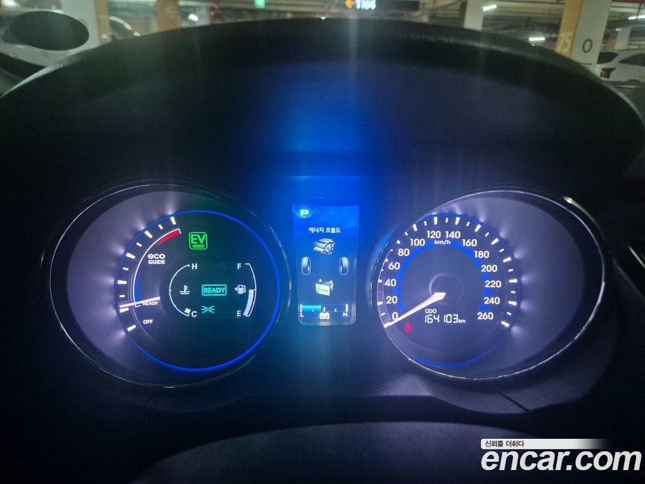 Hyundai Sonata Hybrid фото 7