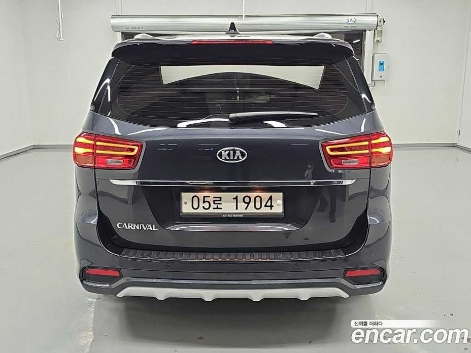 Kia Carnival 3rd Gen Restyling фото 3