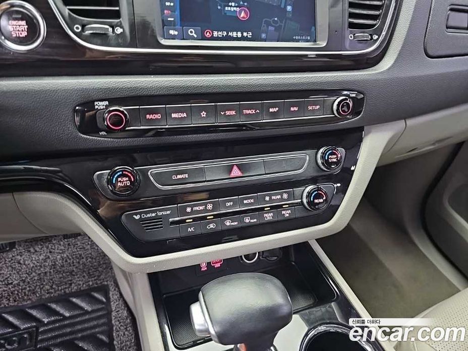Kia Carnival 3rd Gen Restyling фото 10