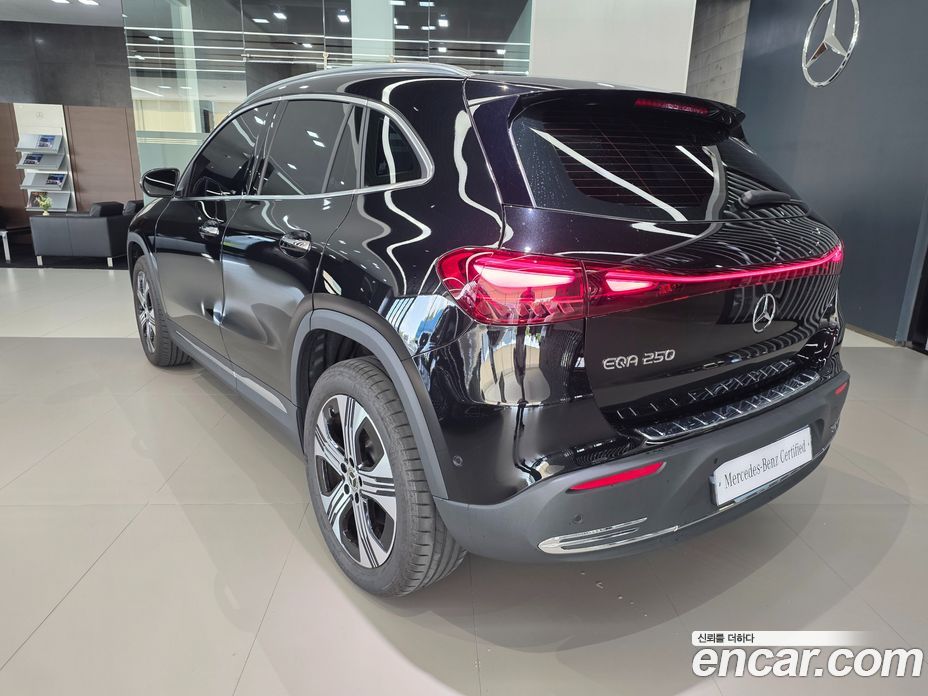 Mercedes-Benz EQA H243 фото 2