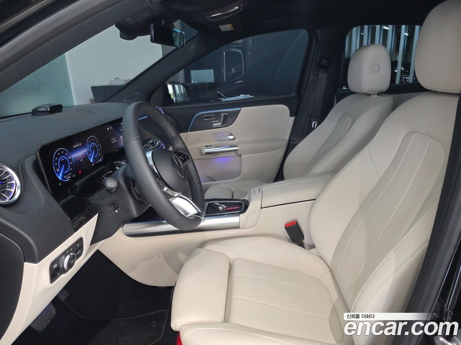 Mercedes-Benz EQA H243 фото 10