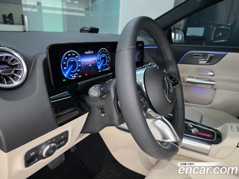 Mercedes-Benz EQA H243 фото 14