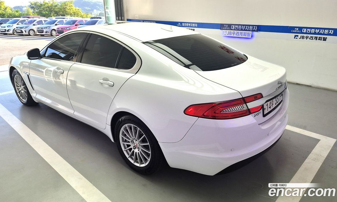 Jaguar XF New фото 13