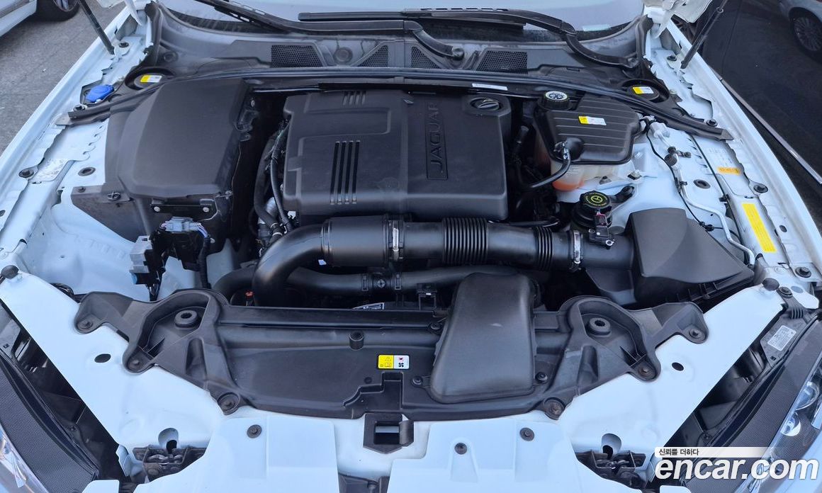 Jaguar XF New фото 15