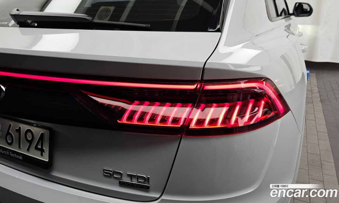 Audi Q8 (4M) фото 23
