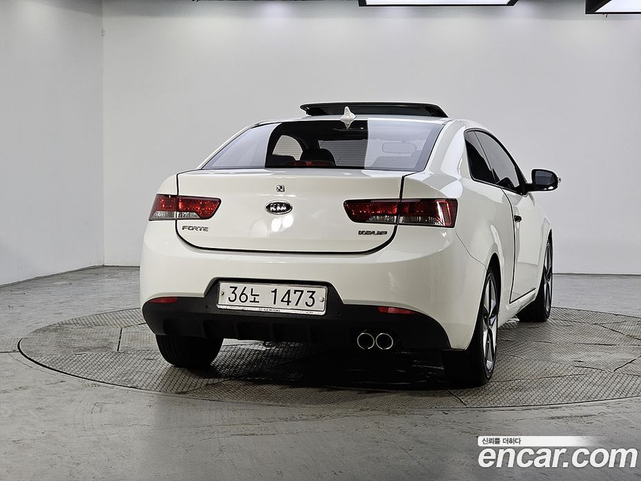 Kia Forte Koup фото 3