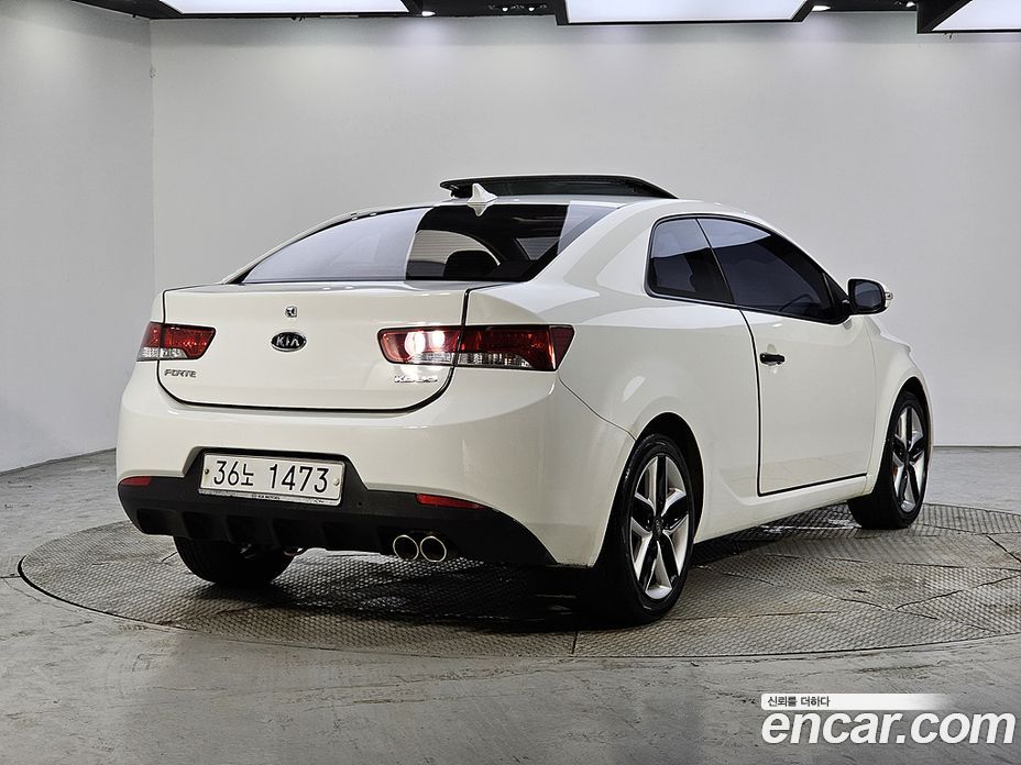Kia Forte Koup фото 4