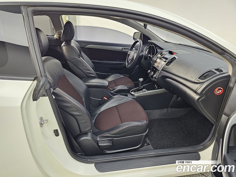 Kia Forte Koup фото 5