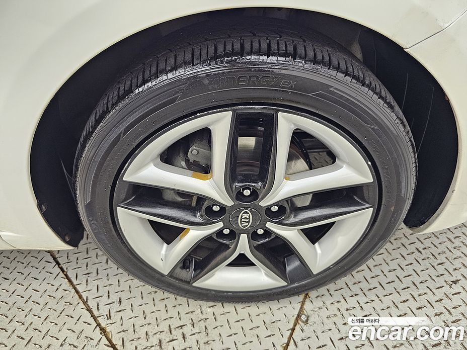 Kia Forte Koup фото 20
