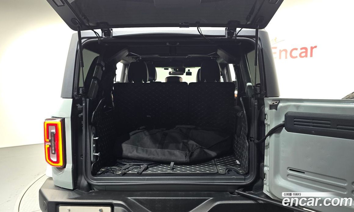 Ford Bronco 6th Gen фото 16
