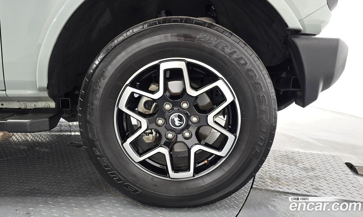 Ford Bronco 6th Gen фото 21