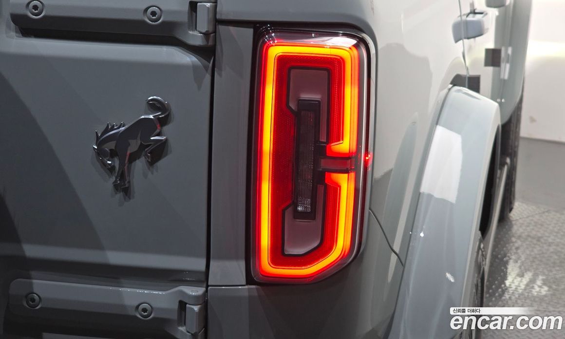 Ford Bronco 6th Gen фото 23