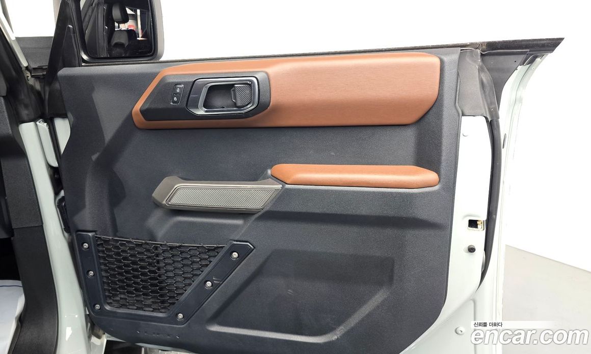 Ford Bronco 6th Gen фото 24