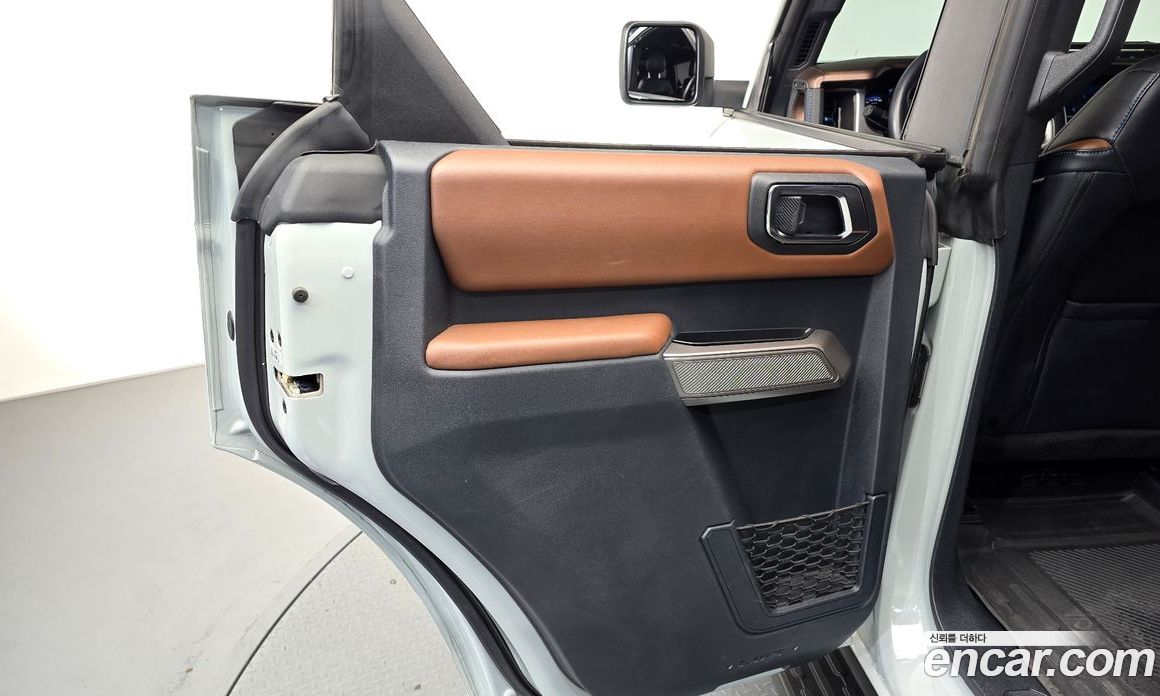 Ford Bronco 6th Gen фото 25