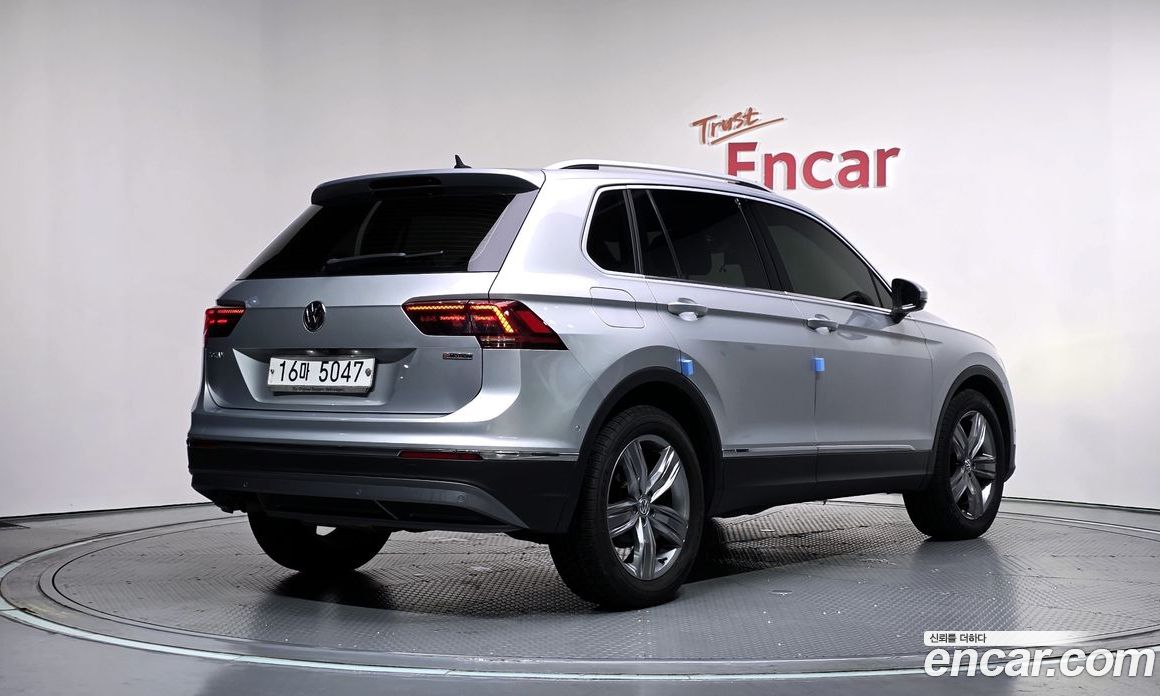 Volkswagen Tiguan 2nd Gen фото 2