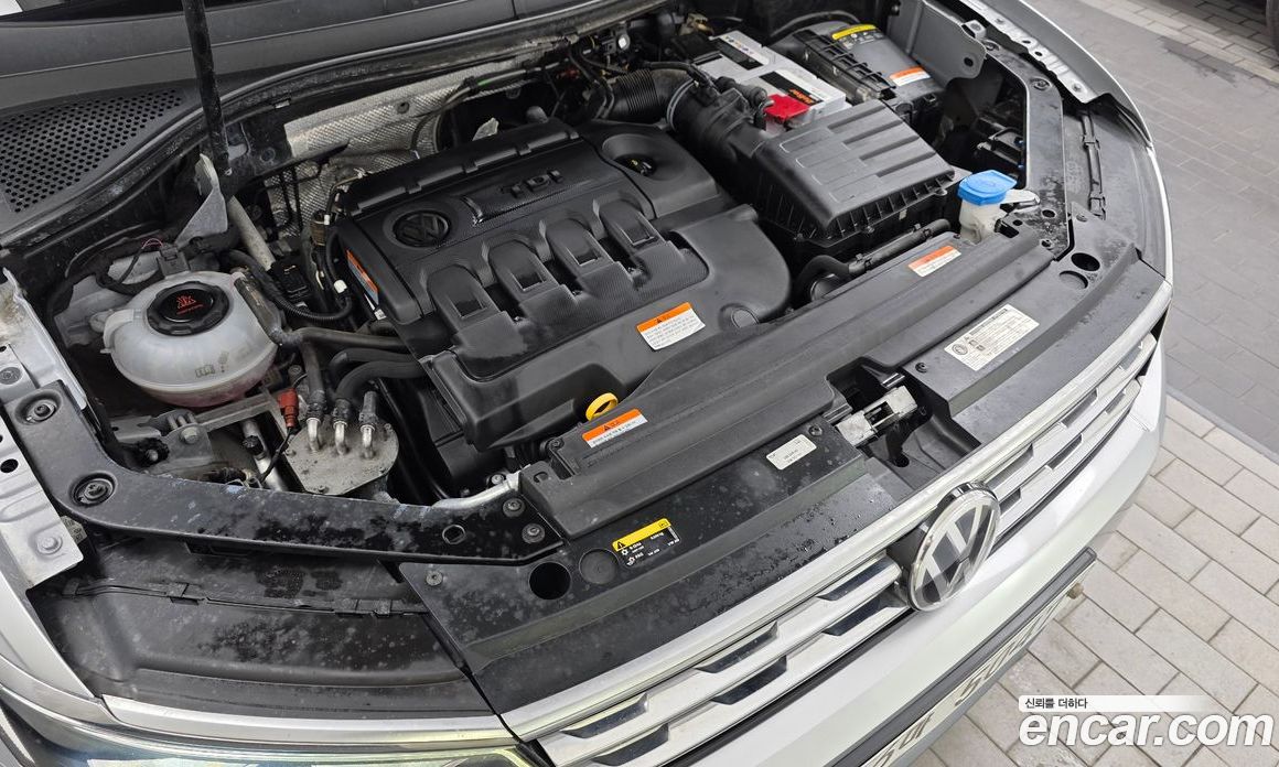 Volkswagen Tiguan 2nd Gen фото 6