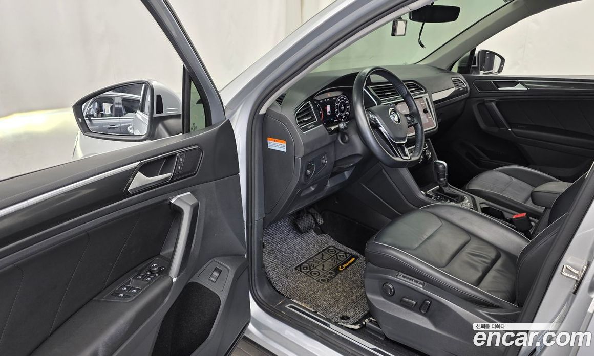 Volkswagen Tiguan 2nd Gen фото 10