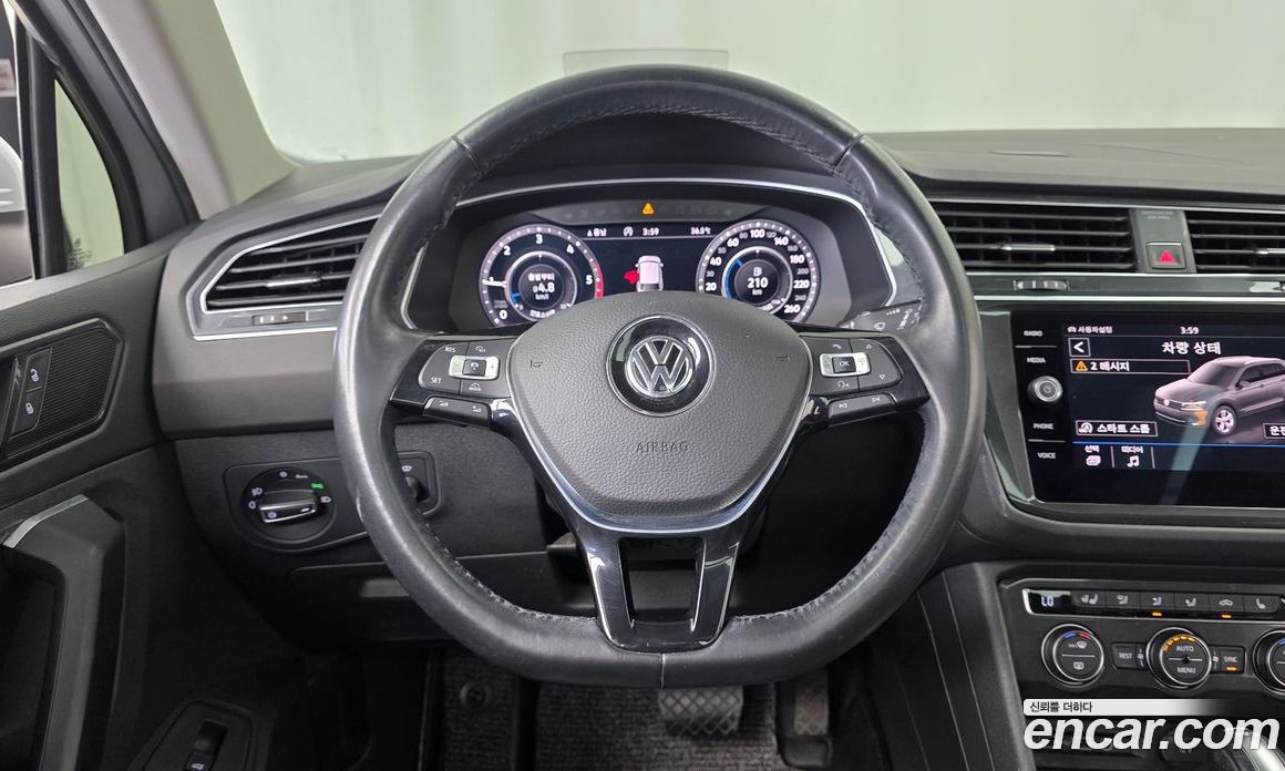 Volkswagen Tiguan 2nd Gen фото 12