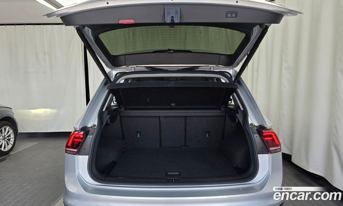Volkswagen Tiguan 2nd Gen фото 20