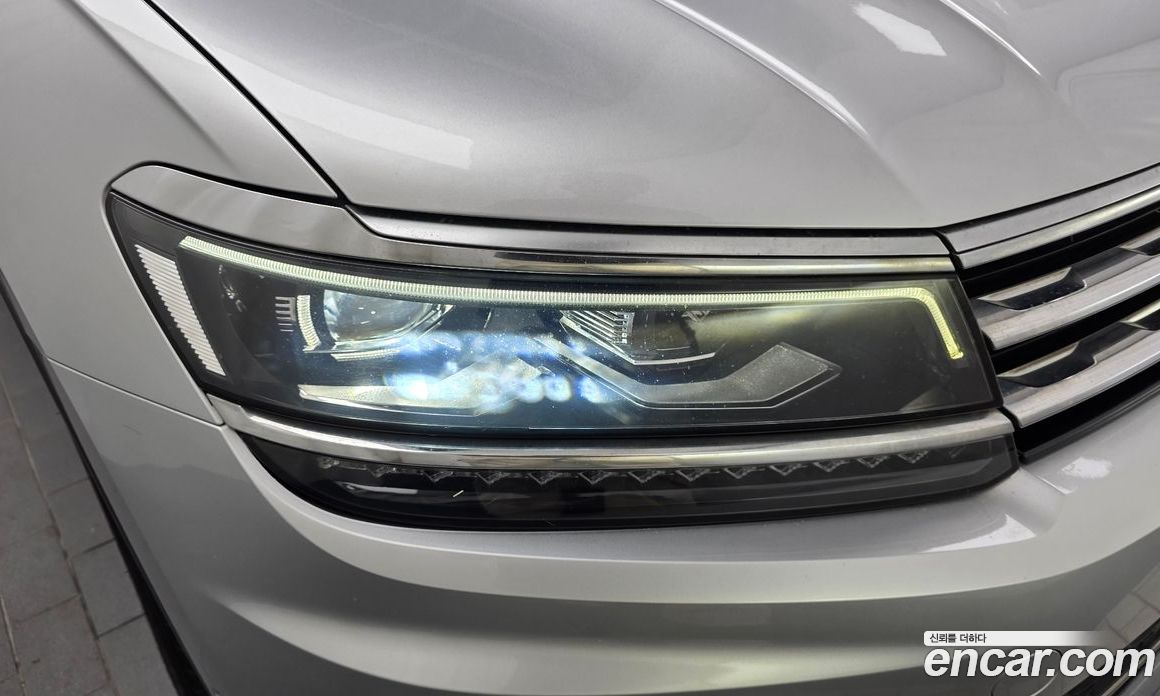Volkswagen Tiguan 2nd Gen фото 22