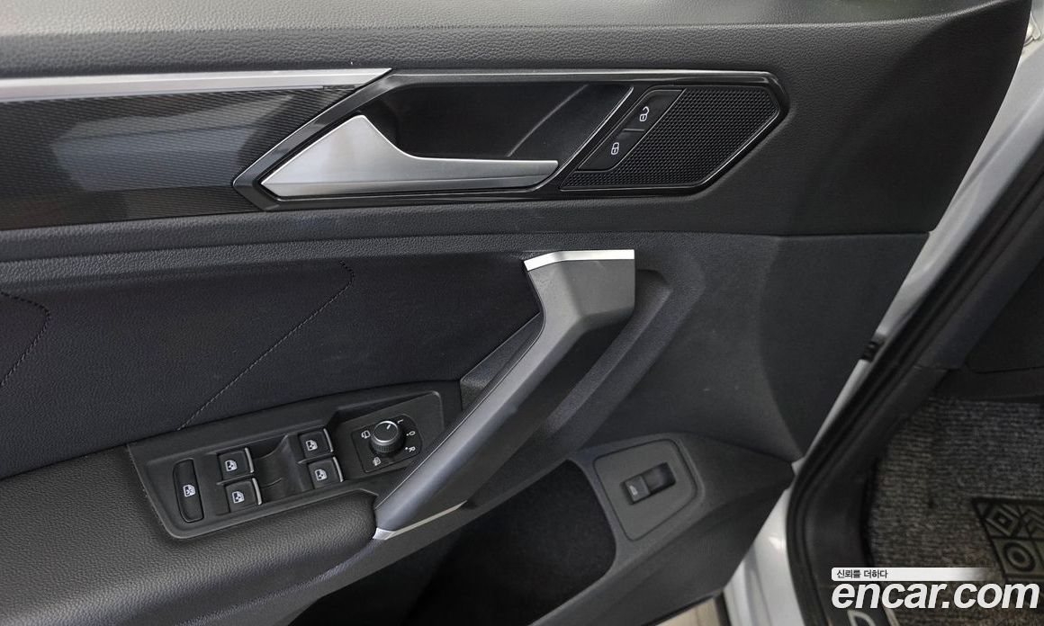Volkswagen Tiguan 2nd Gen фото 27